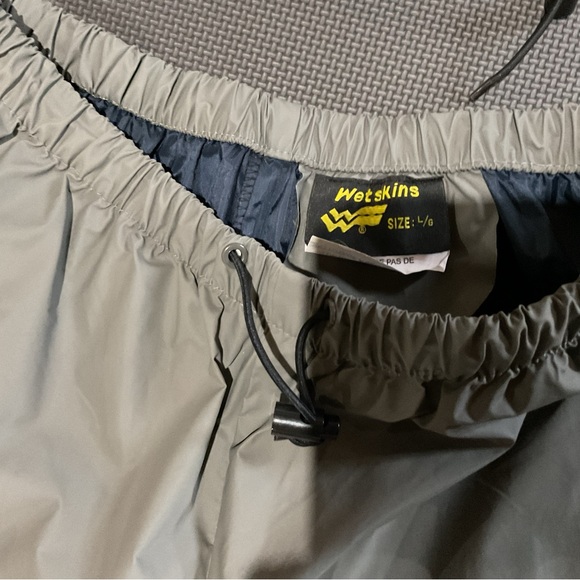 SOLD. Wetskins Adult Fresh Water Waterproof Hooded Rain Jacket and Pants  Size L - Picture 10 of 11